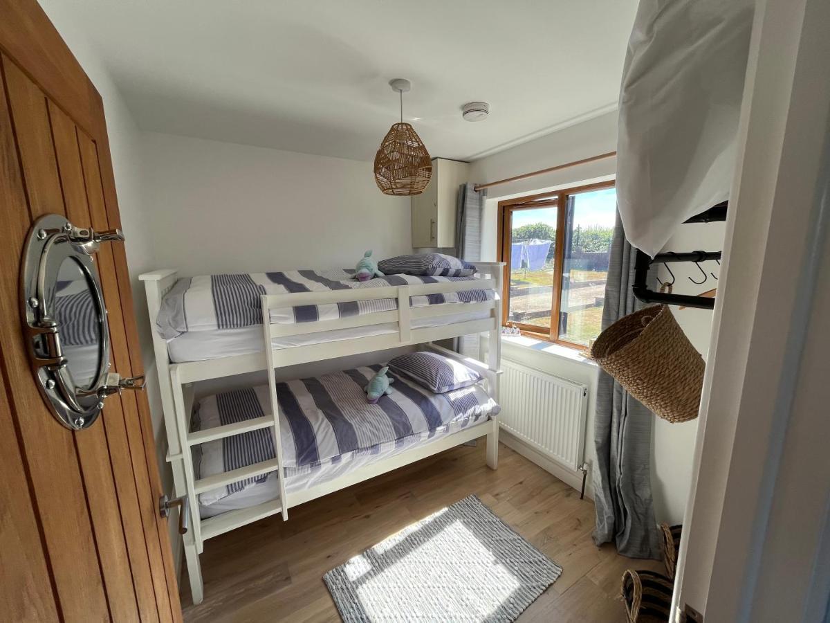 Oak Valley Lodges & Camping Pett Exterior foto